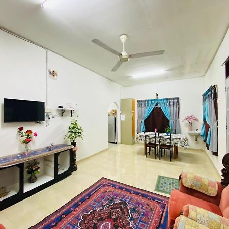 Homestay Ummi กัวลาตรังกานู ภายนอก รูปภาพ